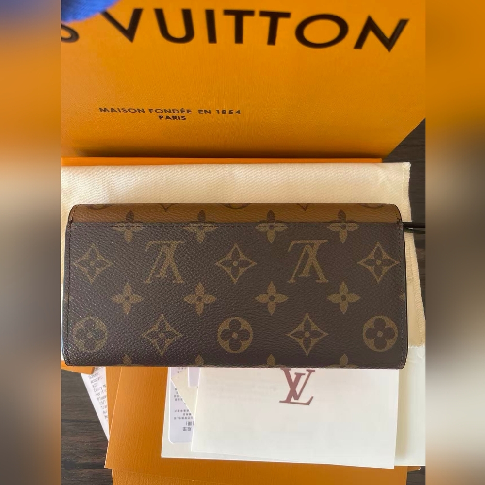 Louis Vuitton Emilie Wallet - Picture 3 of 11